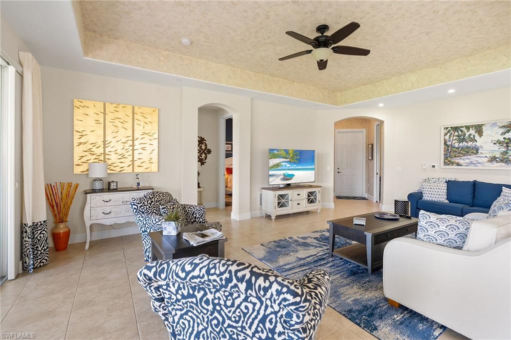 584 Avellino Isles CIR 101