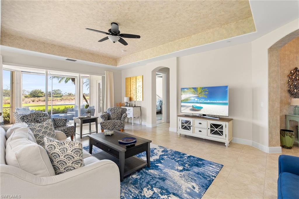 584 Avellino Isles CIR 101