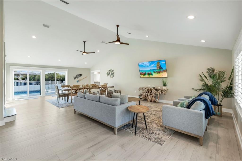 11861 Isle Of Palms DR