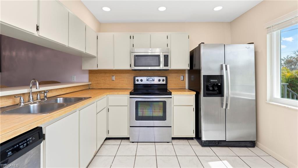 160 Palm DR 3024