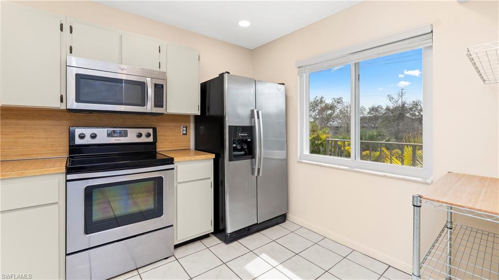 160 Palm DR 3024