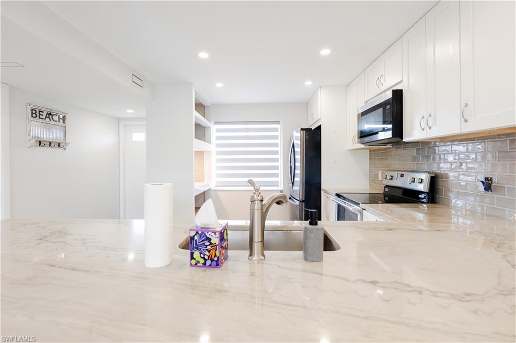 123 Palm DR 2865