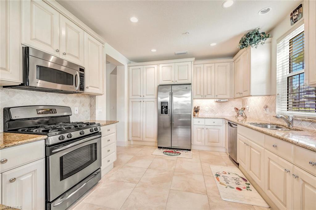 9242 Tesoro LN 101