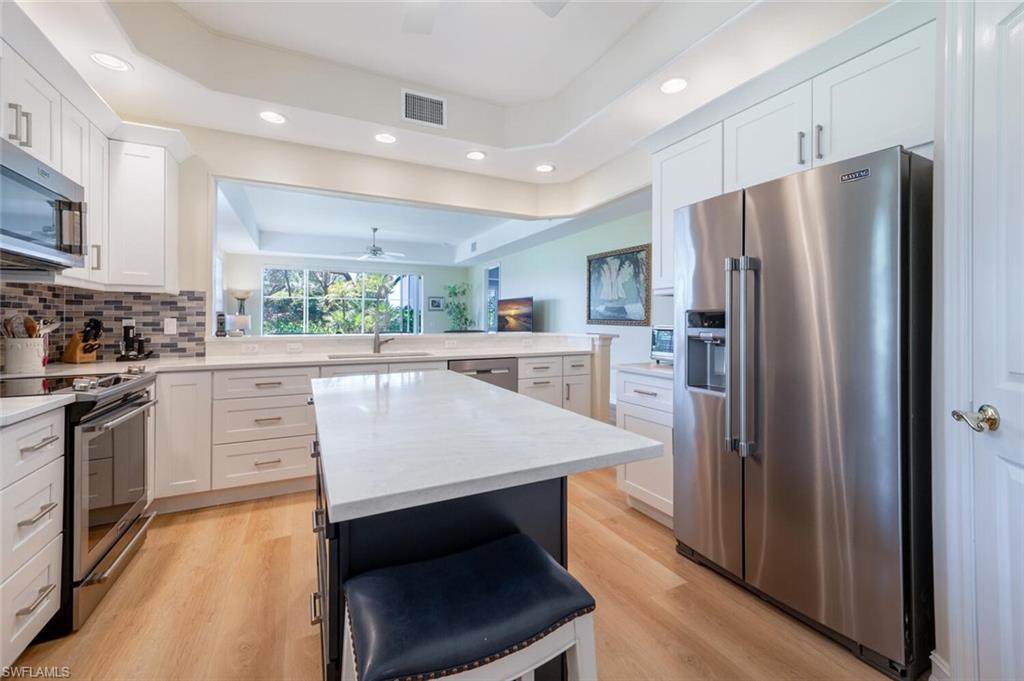 3115 Lancaster DR 801