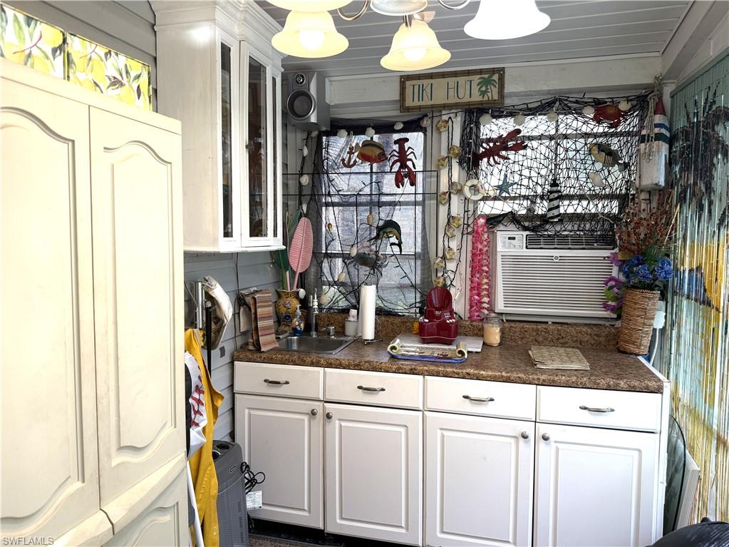 1658 Diamond Lake CIR