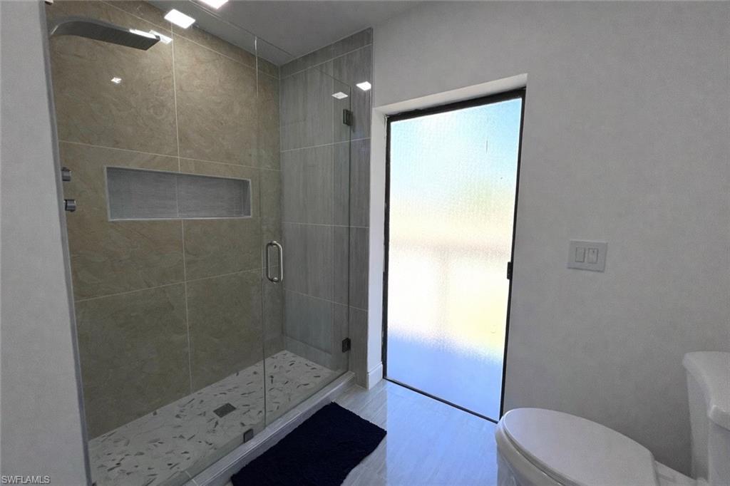 3767 Golden Gate BLVD E