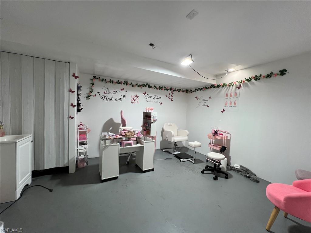 3767 Golden Gate BLVD E