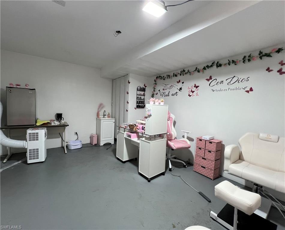 3767 Golden Gate BLVD E