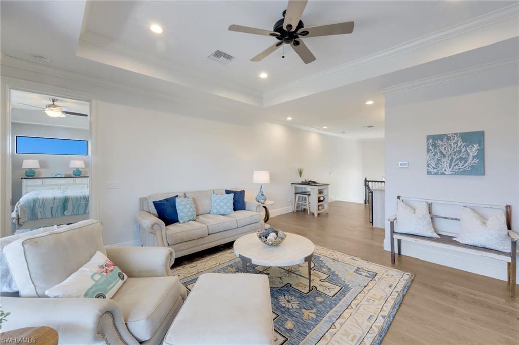450 Pepperwood CT