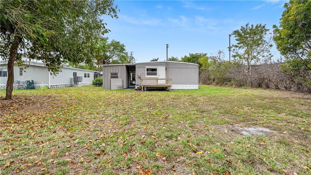 851 Manatee RD