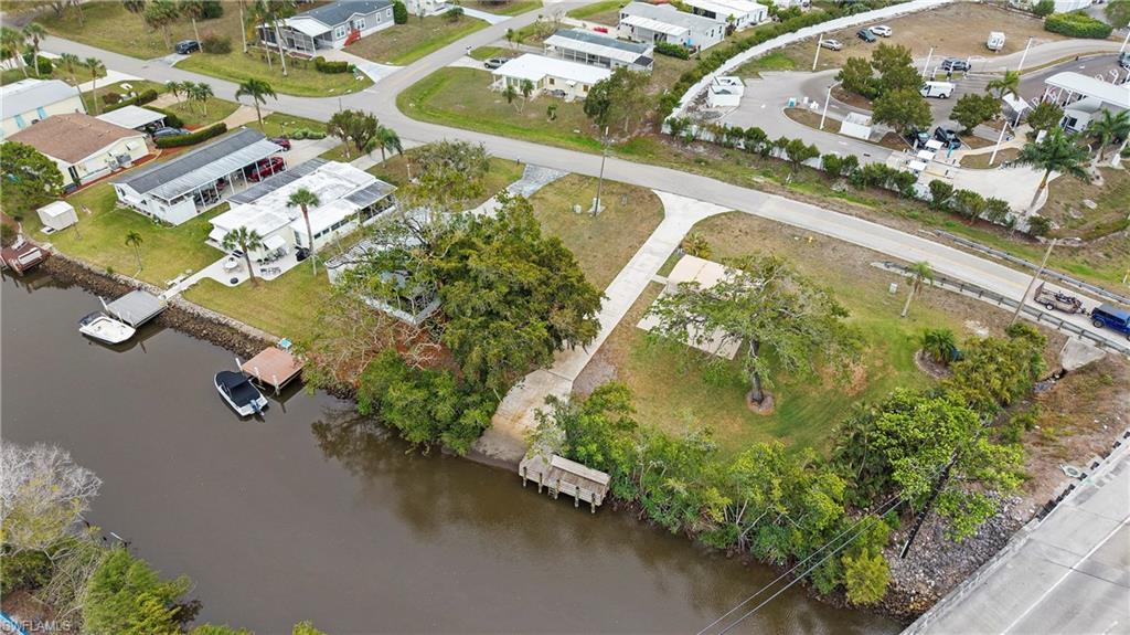 851 Manatee RD