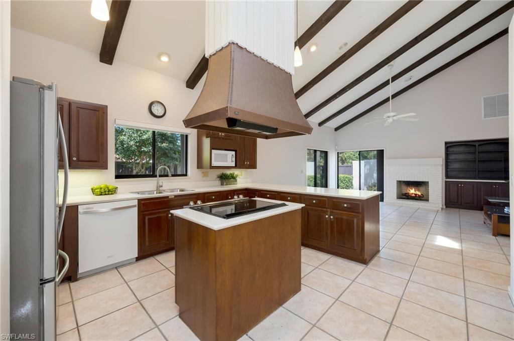 548 Tierra Mar LN E 13