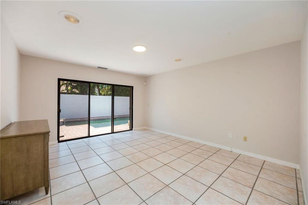 548 Tierra Mar LN E 13