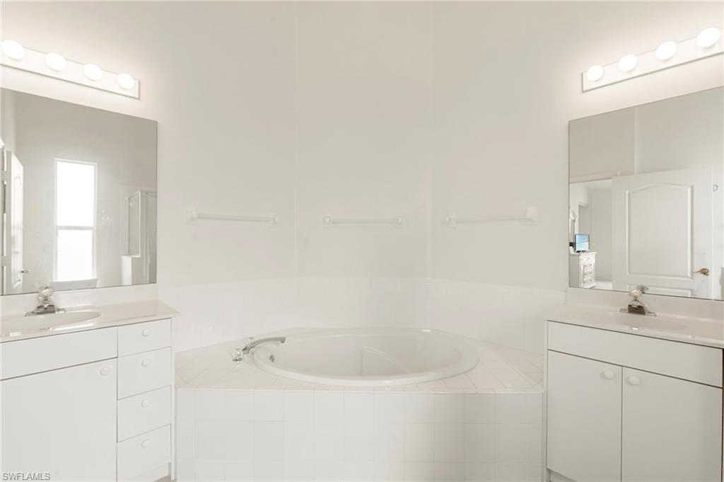 285 Cays DR 2306