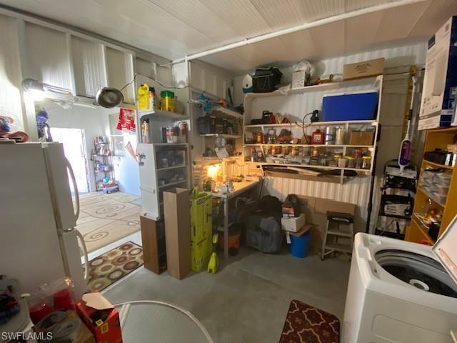 2727 Indianwood DR