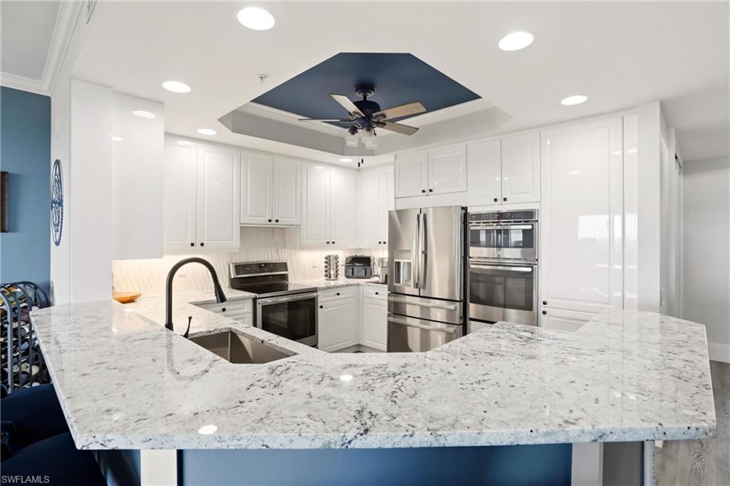 425 Cove Tower DR 1002