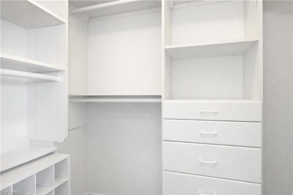 425 Cove Tower DR 1002