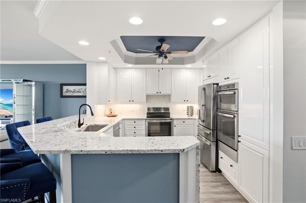 425 Cove Tower DR 1002