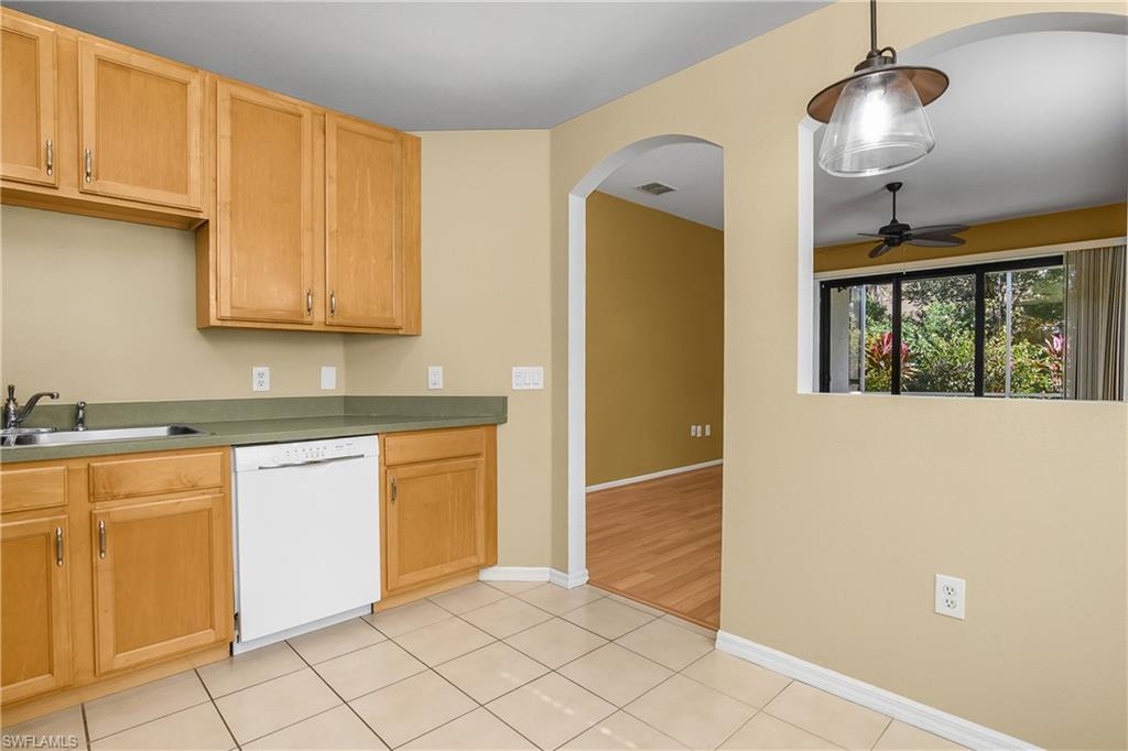 7820 Sandpine CT 2304