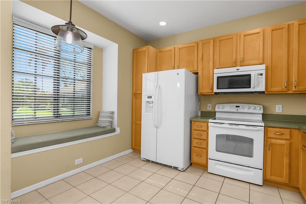 7820 Sandpine CT 2304