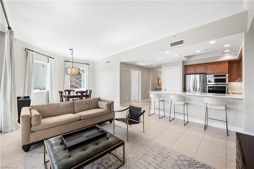 2738 Tiburon BLVD E B406