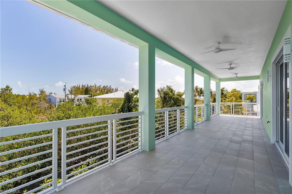 518 Avenida Primiceria