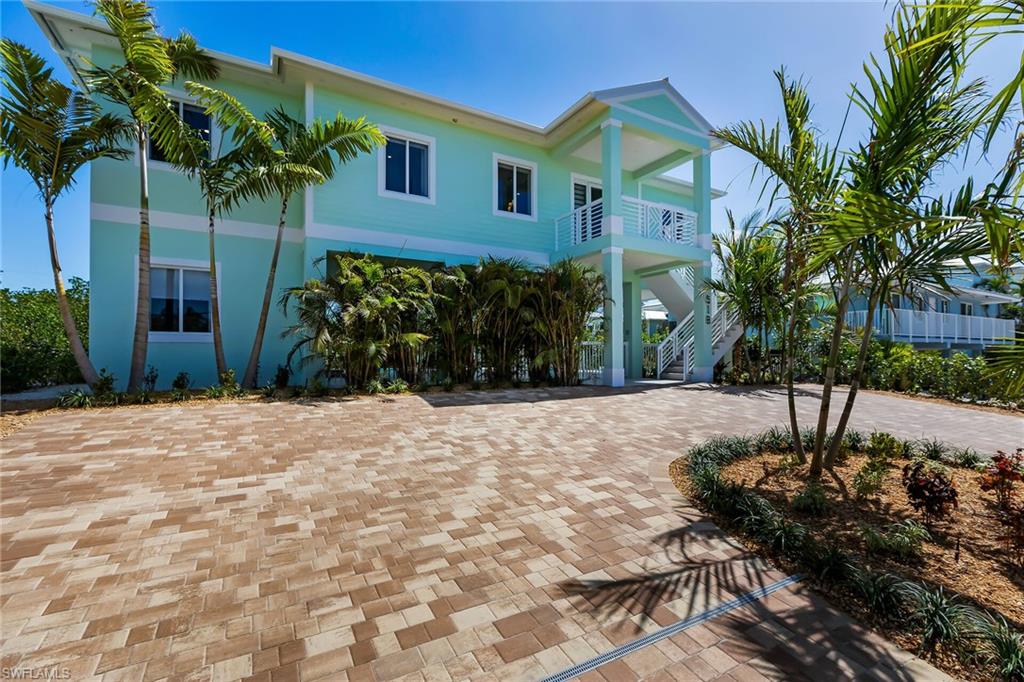 518 Avenida Primiceria