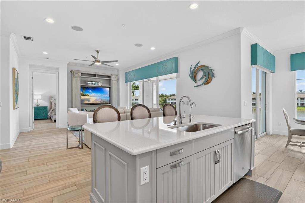 8062 Signature Club CIR 202