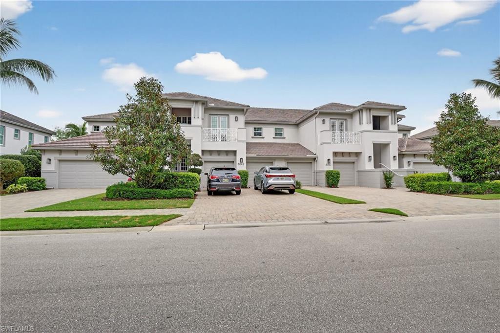 8062 Signature Club CIR 202