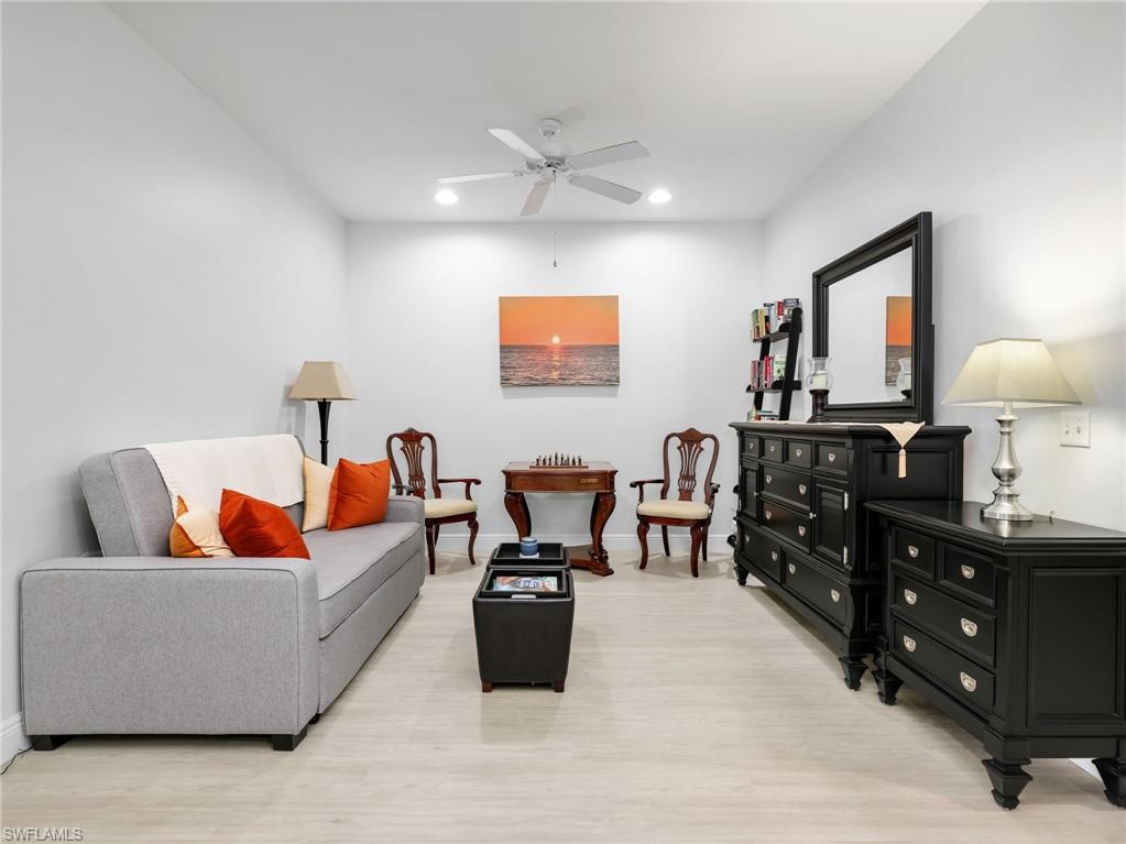 1633 Morning Sun LN E11