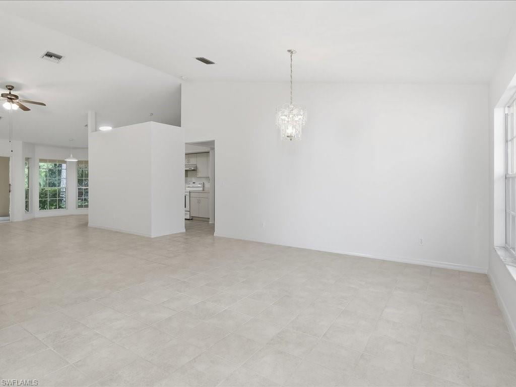 2305 Piccadilly Circus