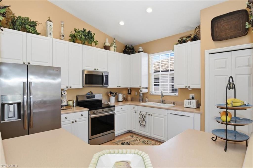 9151 Los Lagos CT 201