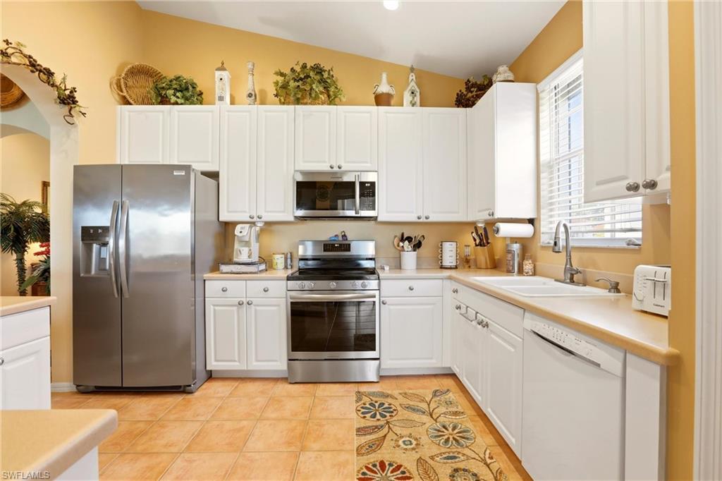 9151 Los Lagos CT 201