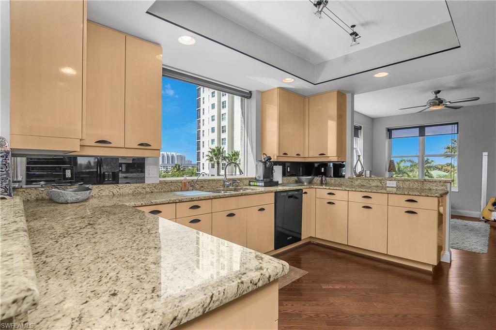 425 Cove Tower DR 504