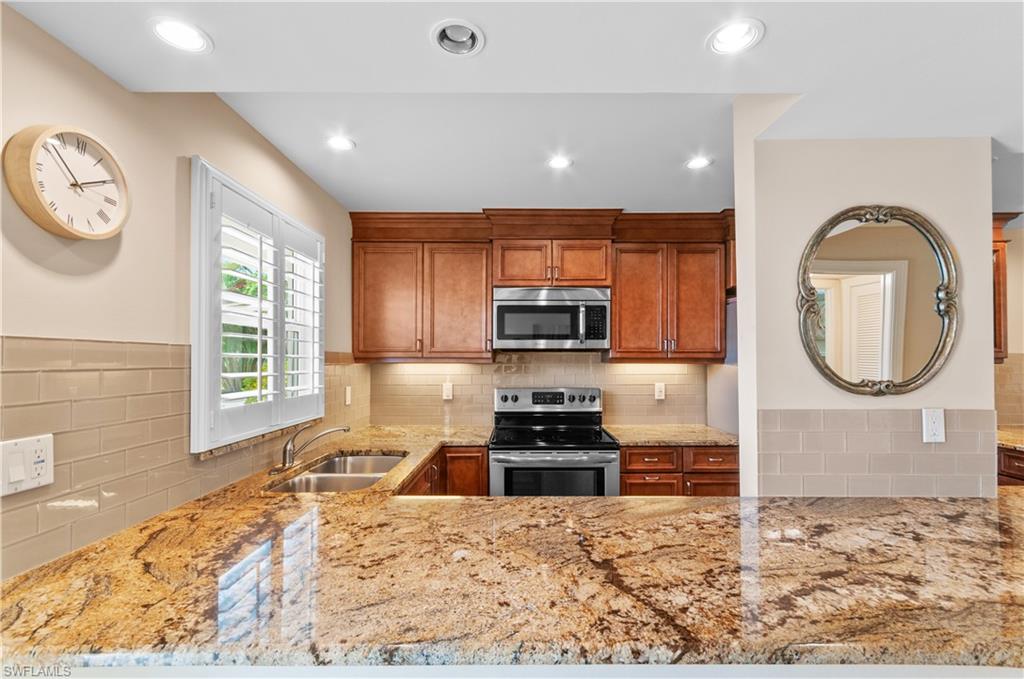 414 Broad AVE S H414