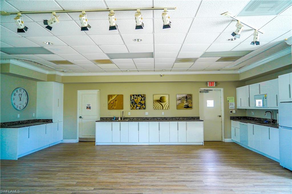 414 Broad AVE S H414