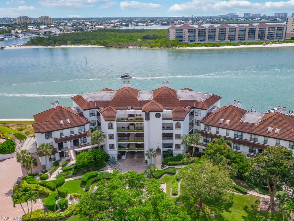 232 La Peninsula BLVD 232