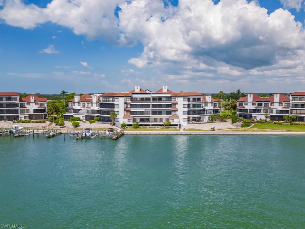 232 La Peninsula BLVD 232