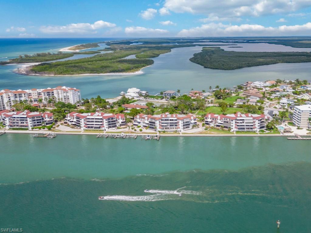 232 La Peninsula BLVD 232