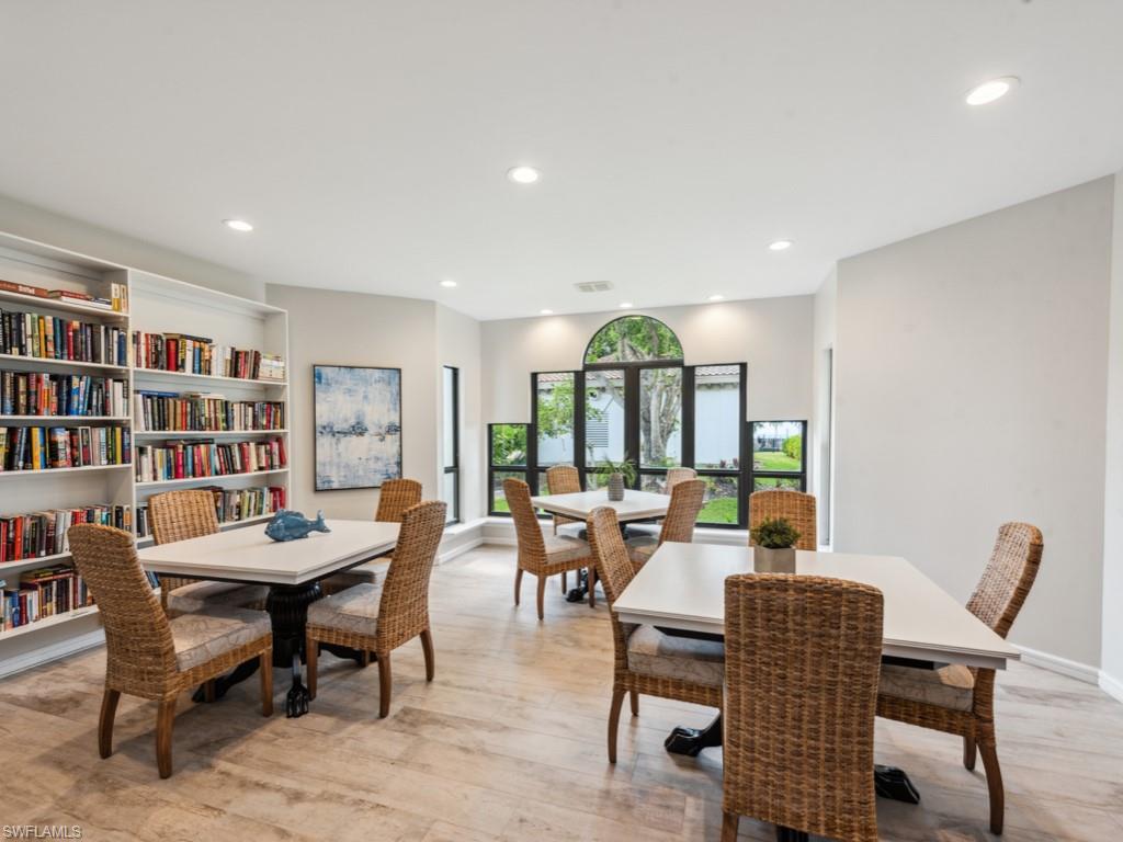 232 La Peninsula BLVD 232