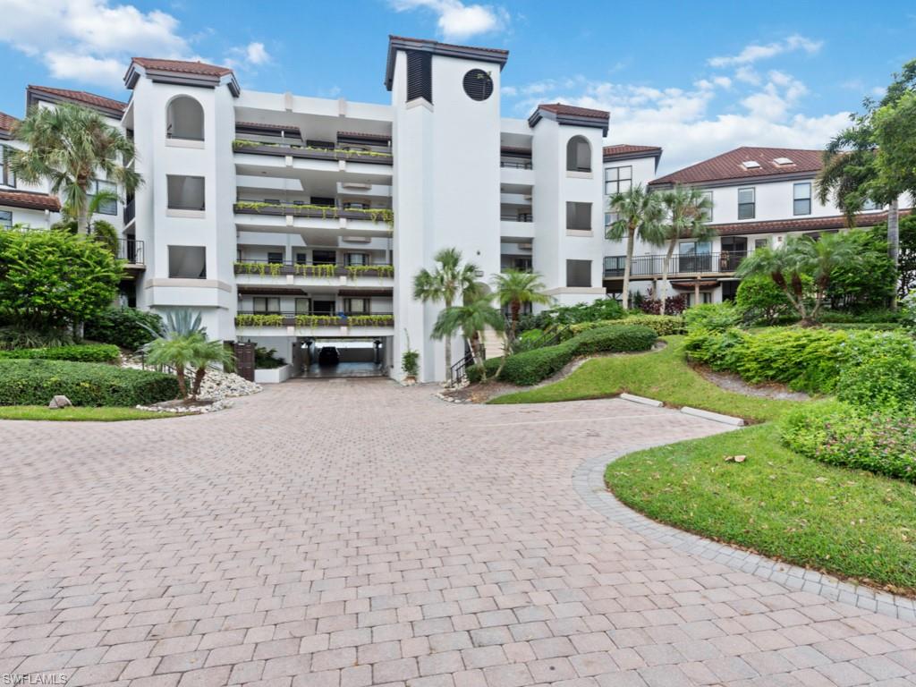 232 La Peninsula BLVD 232