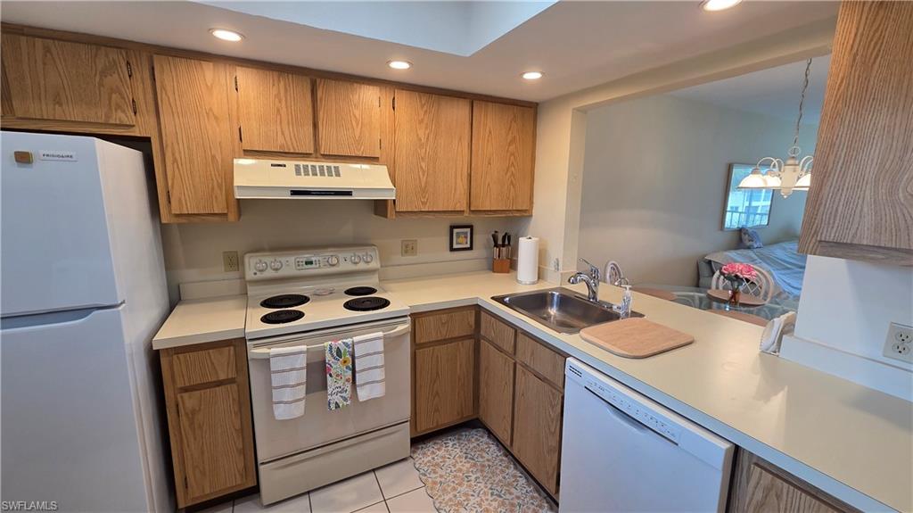 1014 Manatee RD F303