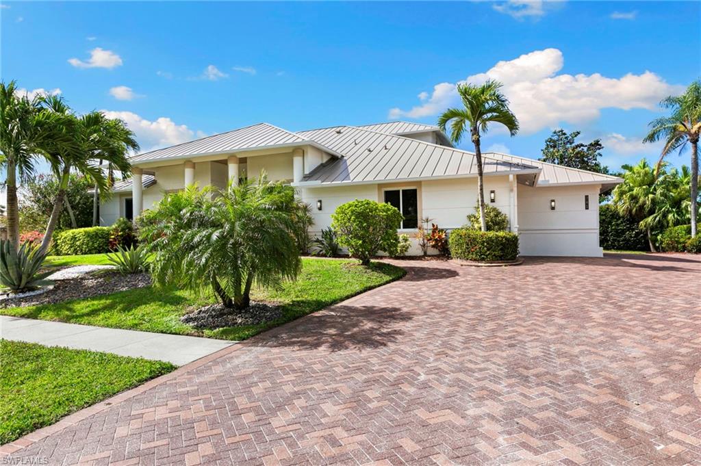 741 Holly CT