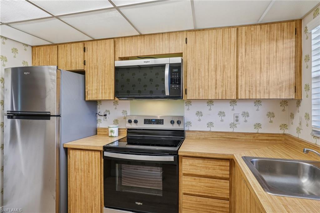 499 Forest Lakes BLVD 305