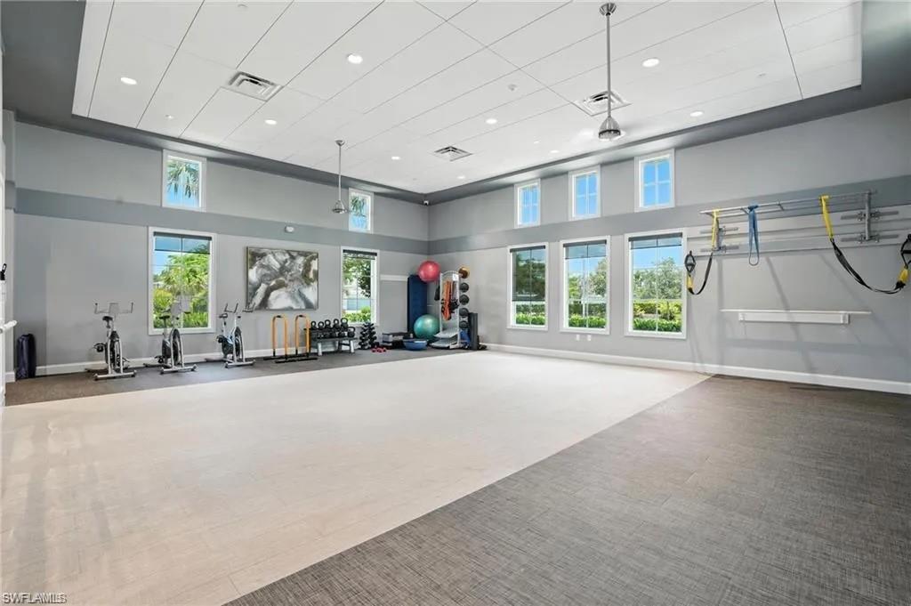 9175 Cayman DR