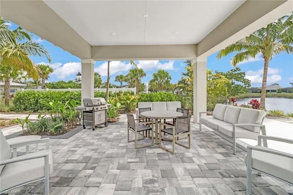 9175 Cayman DR