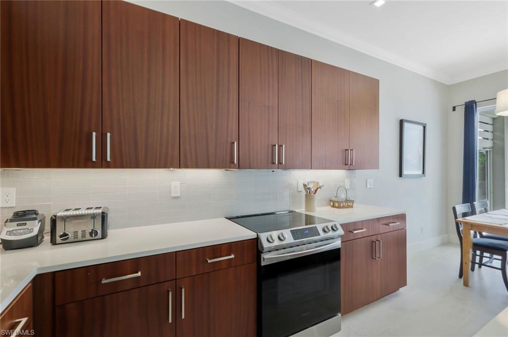 5717 Lago Villaggio WAY