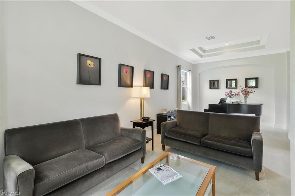 5717 Lago Villaggio WAY