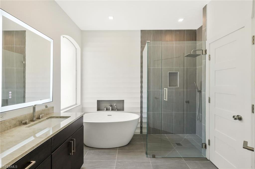 5717 Lago Villaggio WAY