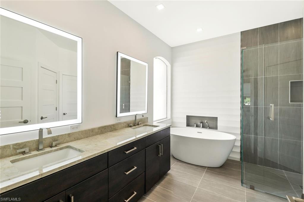 5717 Lago Villaggio WAY